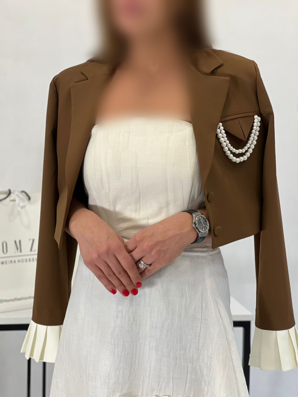 77708986-199E-4BE8-AB7F-98BEDB2BA09B